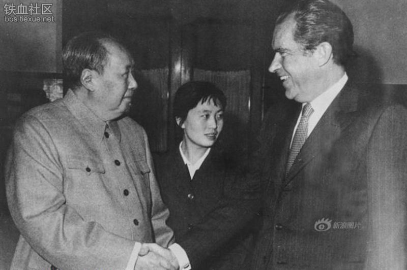 Mao_Zedong,_Zhang_Yufeng_et_Richard_Nixon